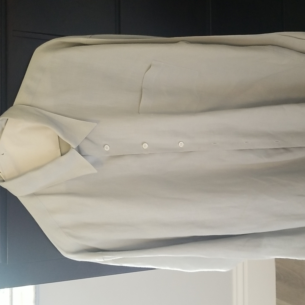 Beautiful Metropolitan View men's button down long sleeve shirt 100% Irish linen